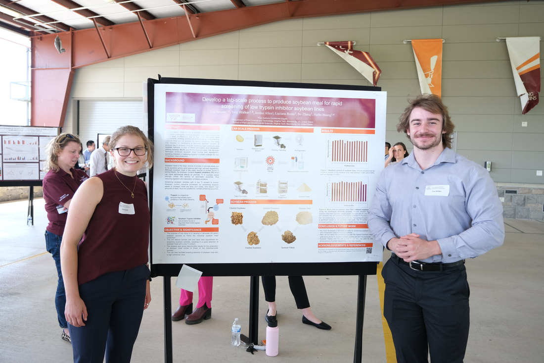 Eva and Troy at their poster presentation