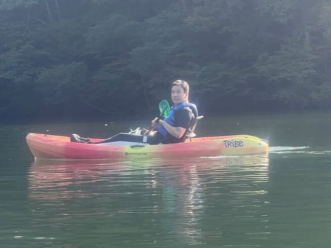 Kayaking at Claytor Lake